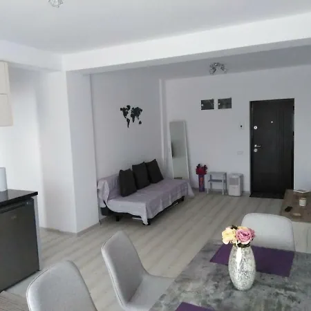 Aris Mamaia Nord Apartman